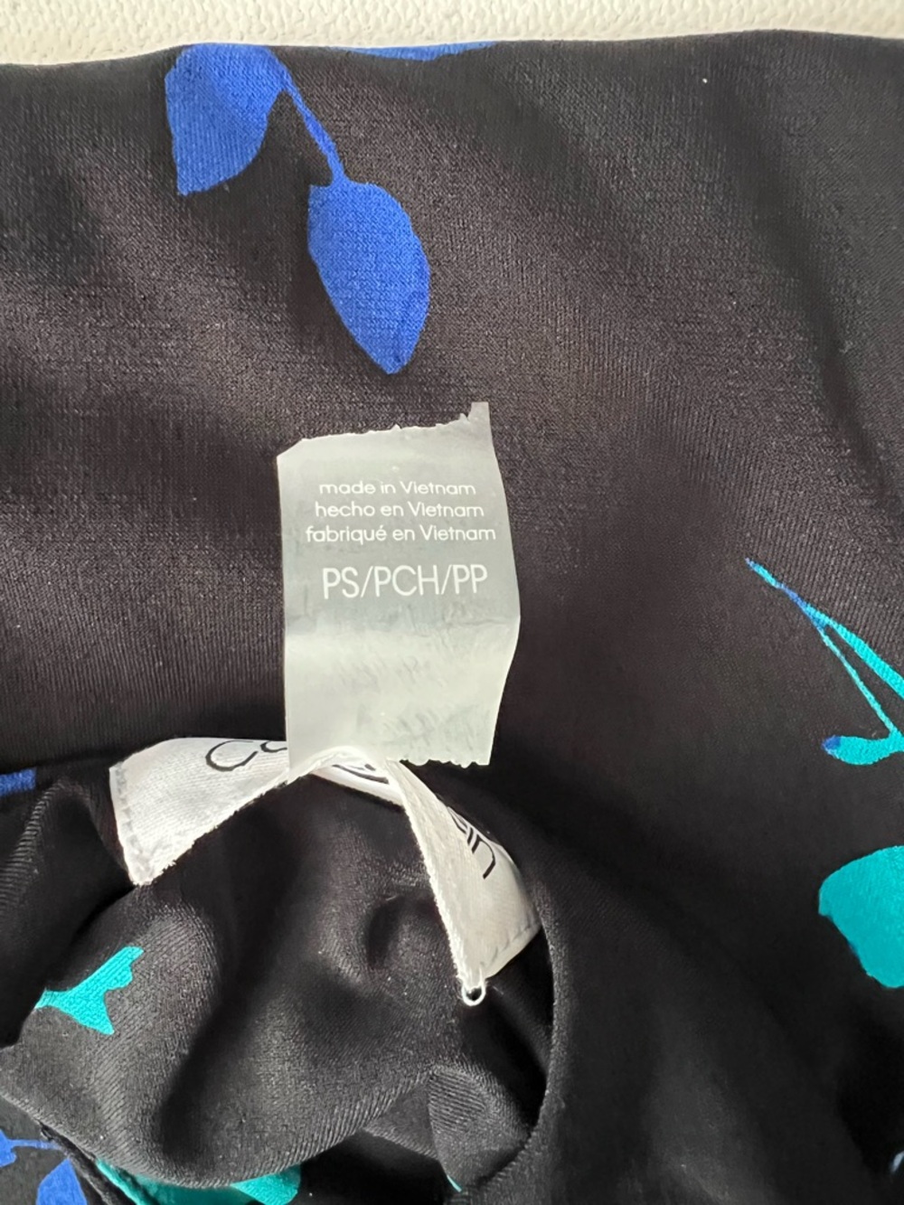 Calvin Klein Women’s Black Tank Top with Blue Floral Print - PS - Picture 6 of 7
